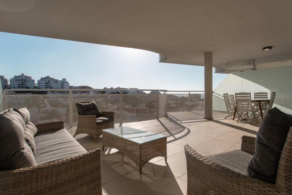 3 Bedroom Luxury Apartment In Benalmadena Exterior photo